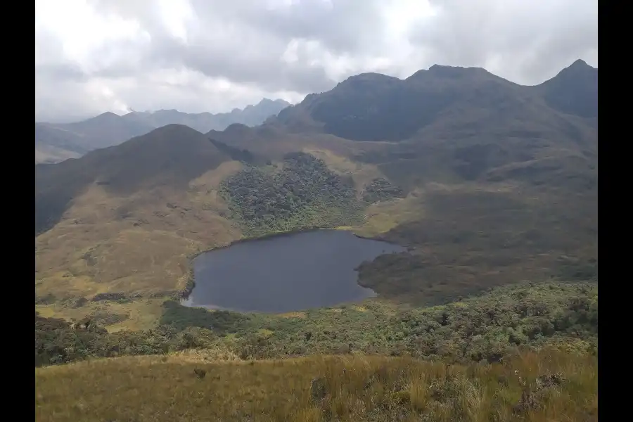 Imagen Laguna Negra De Pulun - Imagen 1