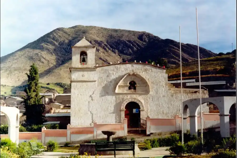 Imagen Templo Del Espíritu Santo De Lluta - Imagen 1