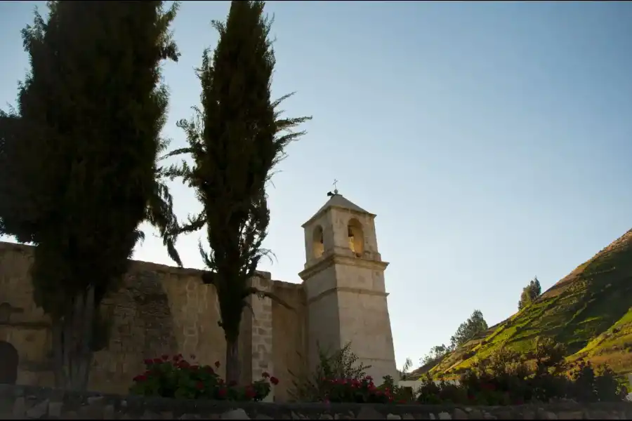 Imagen Templo Del Espíritu Santo De Lluta - Imagen 4