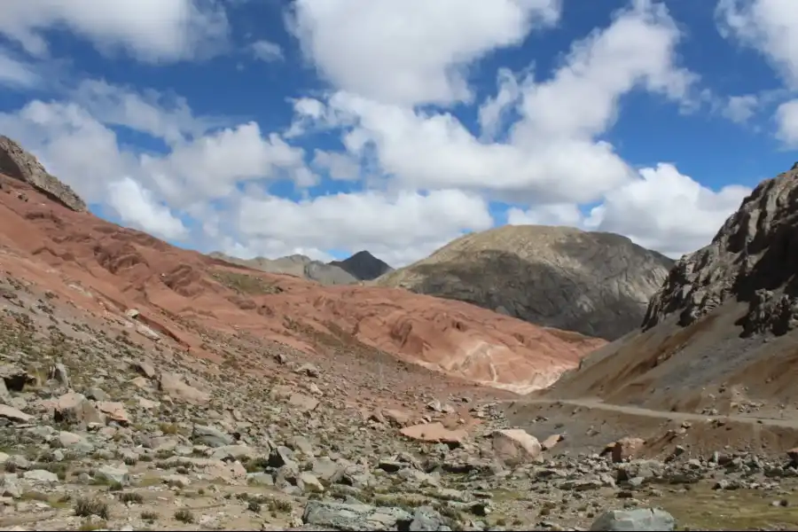 Imagen Montaña De Colores De Pucapampa - Imagen 3