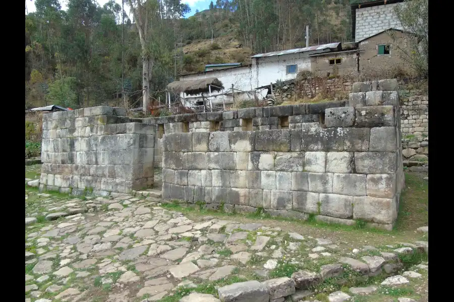 Imagen Sitio Arqueológico Prehispánico Huarautambo - Imagen 7