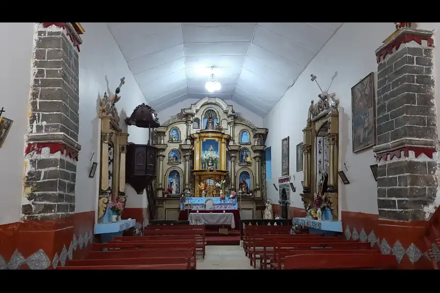 Imagen Iglesia Del Carmen De Quispillaccta - Imagen 3