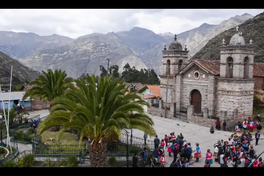 Imagen Iglesia Del Carmen De Quispillaccta - Imagen 4