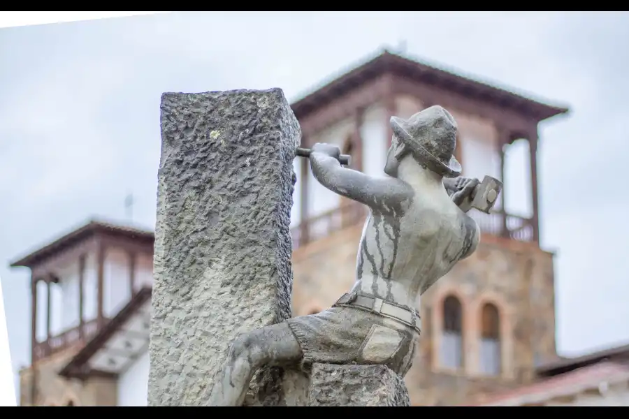 Imagen Plaza De Armas Hugo De Censi - Imagen 1