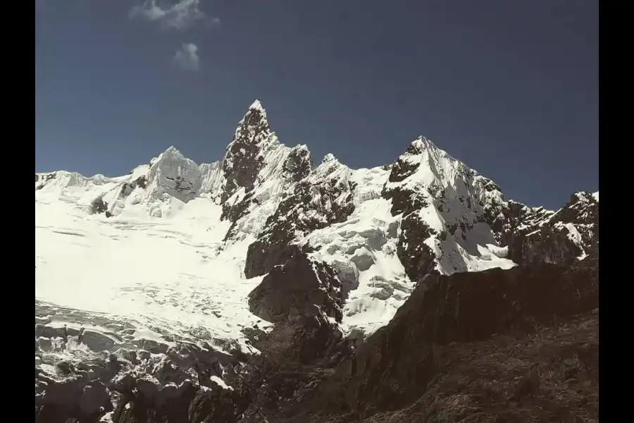 Imagen Nevado Cayesh - Parque Nacional Huascarán - Imagen 1