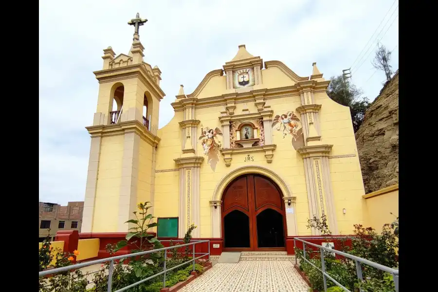 Imagen Iglesia De La Santísima Virgen Del Carmen De Huaura - Imagen 3