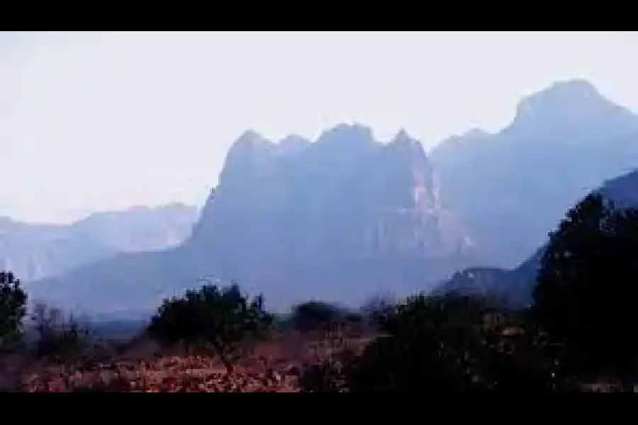 Imagen Leyenda Del Cerro Chalpón Y El Cerro Rajado - Imagen 1