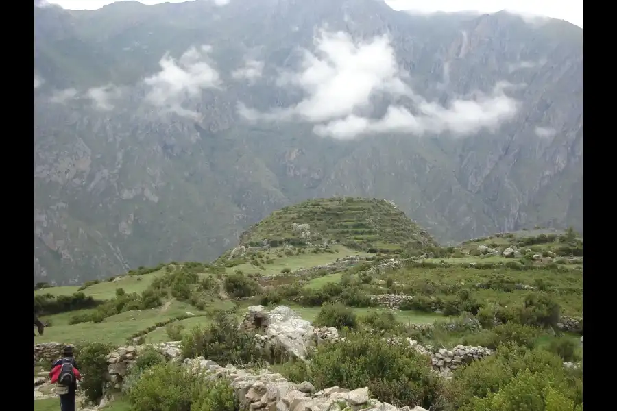 Imagen Mirador De Huallugina De Vitis - Imagen 1