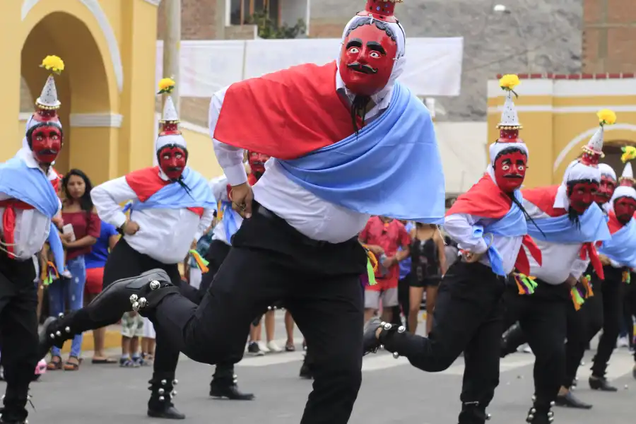 Imagen Danza Los Negritos De Lunahuaná - Imagen 3