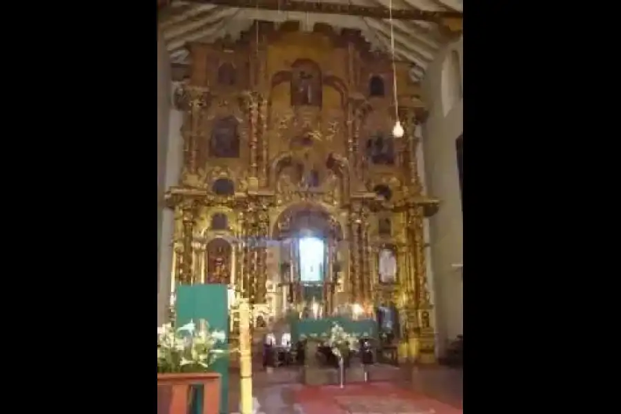 Imagen Templo Santiago Apostol De Yucay - Imagen 3