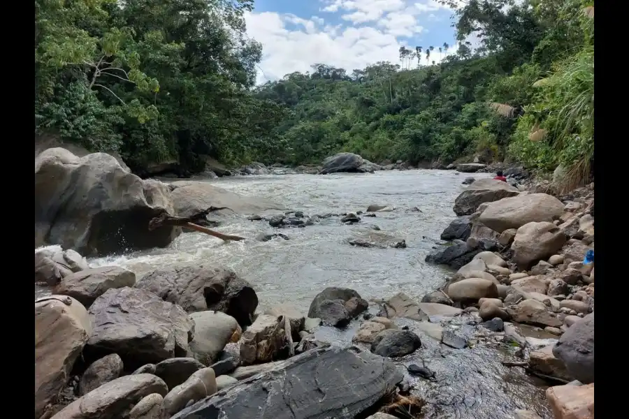 Imagen Agua Termo-Mineral Aguas Calientes - Imagen 4