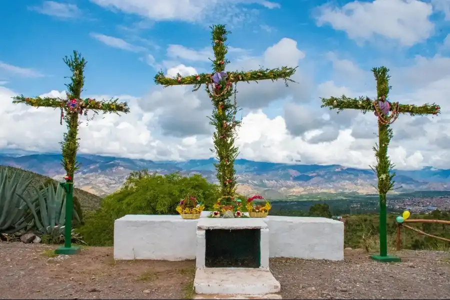 Imagen Mirador 3 Cruces De Vueltaccpata - Imagen 1