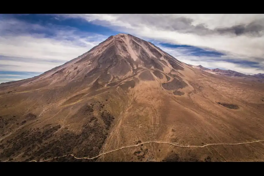 Imagen Leyenda Del Volcán Yuq´Amani - Imagen 5