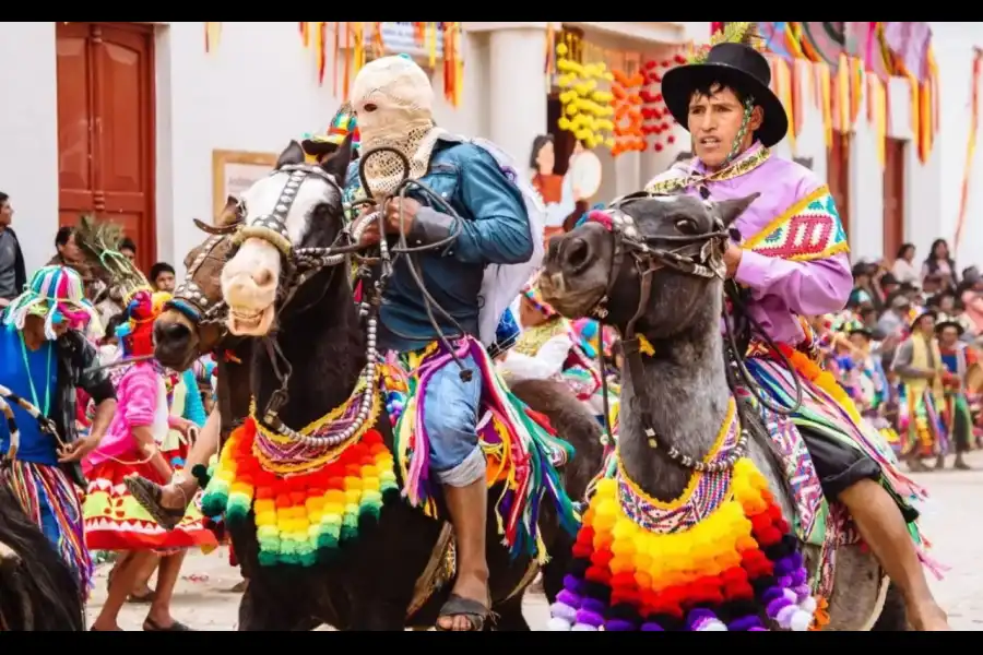 Imagen Encuentro De Carnaval Originario Del Perú - Pukllay Andahuaylas - Imagen 4