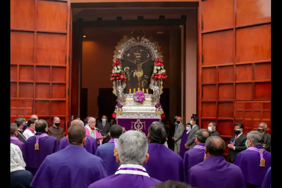 Imagen Procesión Del Señor De Los Milagros - Imagen 3