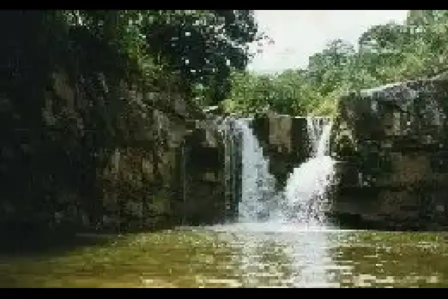 Imagen Cascada De Lahuarpia - Imagen 1