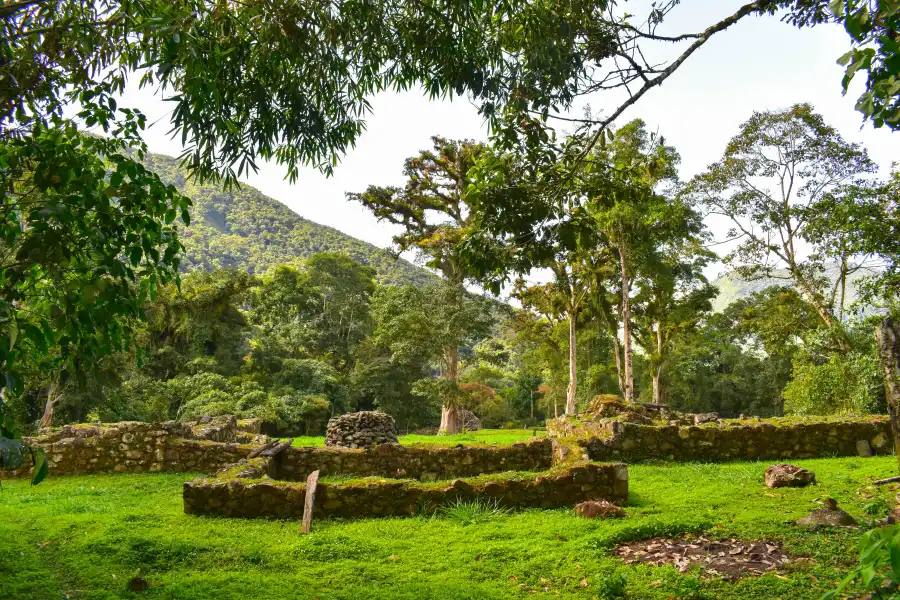 Imagen Sitio Arqueológico De Espiritu Pampa - Imagen 3