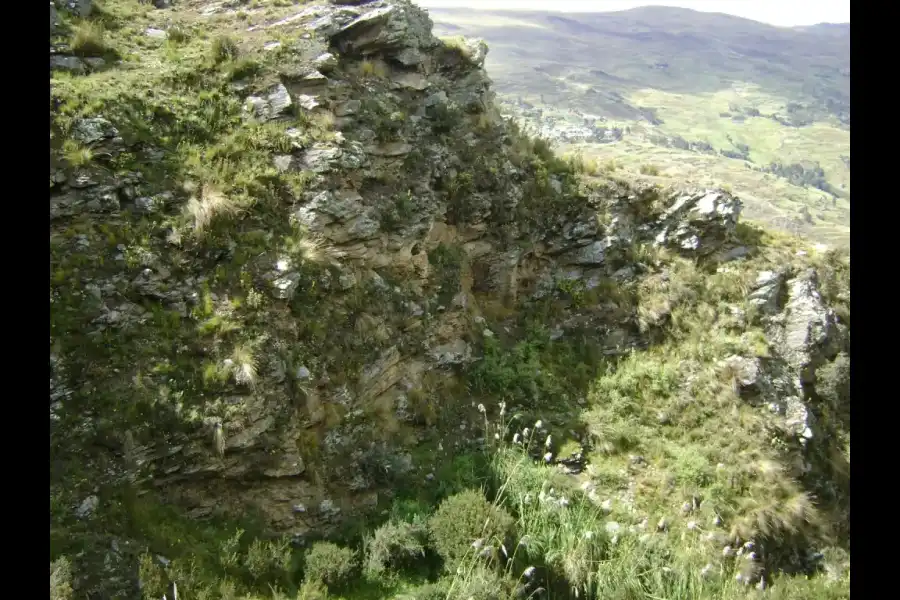 Imagen Sitio Arqueológico De Panteón Ragra - Imagen 1