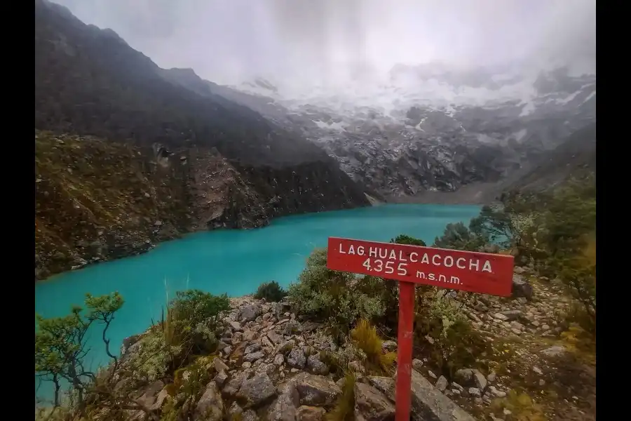 Imagen Laguna Huallcacocha - Imagen 3