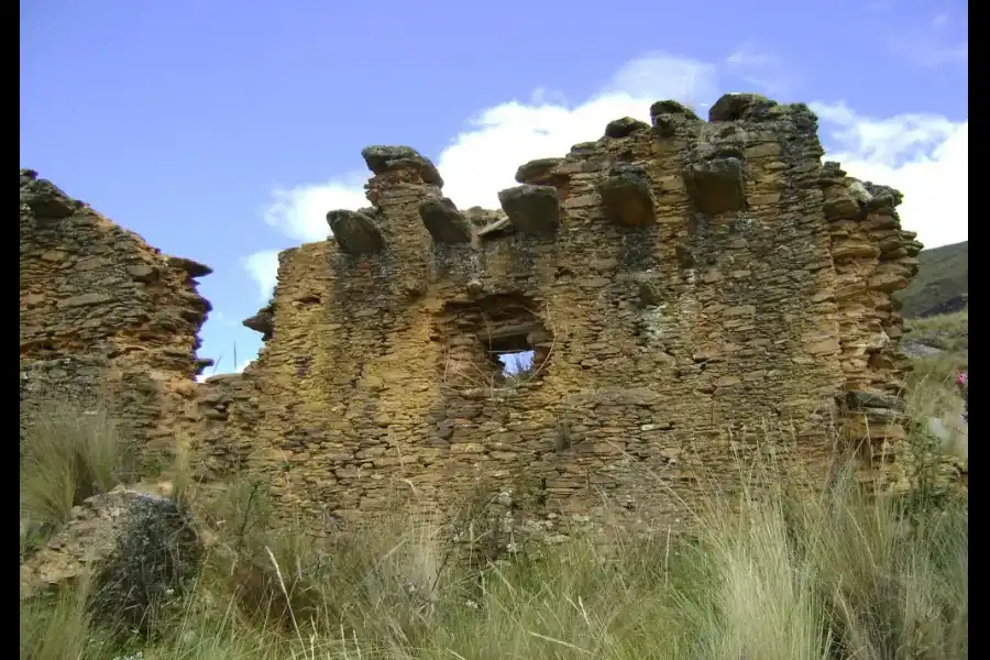 Imagen Sitio Arqueológico De Tumanhuari - Imagen 2