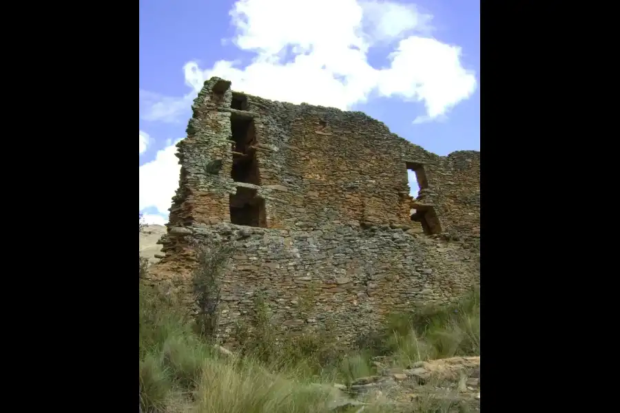 Imagen Sitio Arqueológico De Tumanhuari - Imagen 5