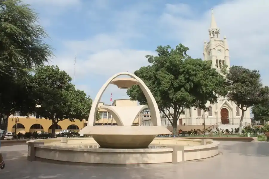 Imagen Plaza De Armas De Sullana - Imagen 1