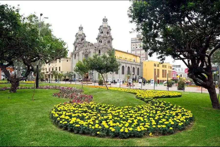 Imagen Parque Central De Miraflores - Imagen 1