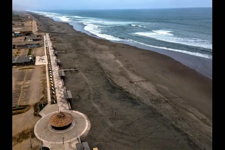 Imagen Playa La Punta De Bombón - Imagen 4