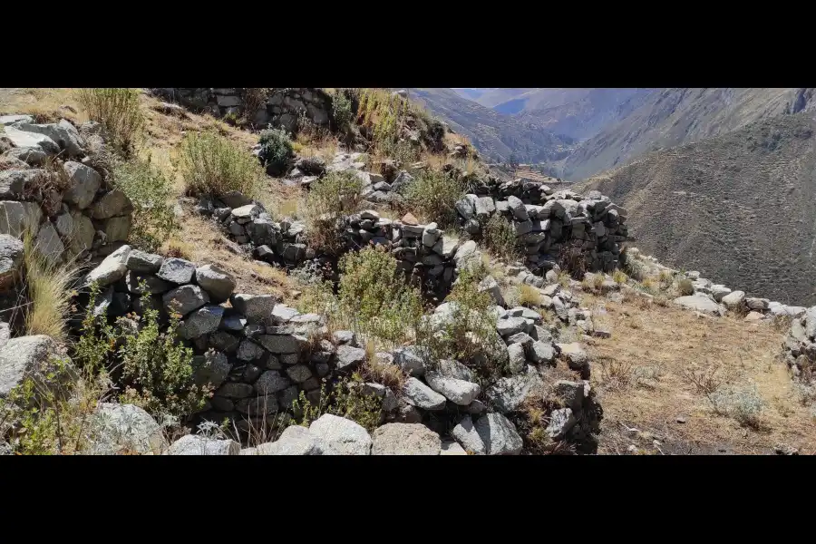 Imagen Sitio Arqueológico De Cochahuasi - Imagen 11