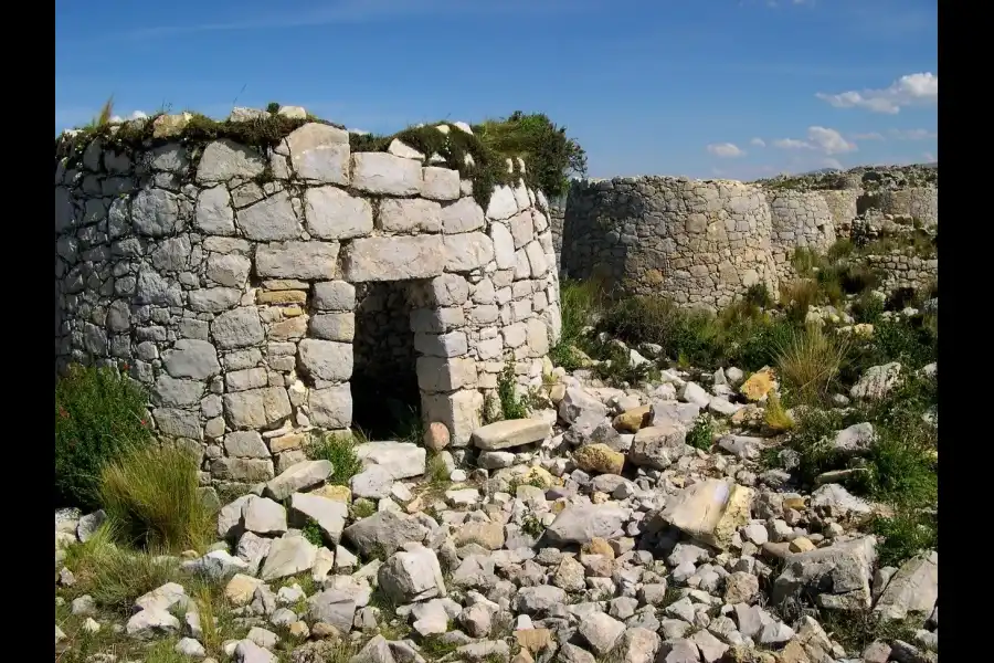 Imagen Sitio Arqueológico De Tunan Marca - Imagen 13