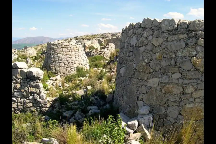 Imagen Sitio Arqueológico De Tunan Marca - Imagen 15