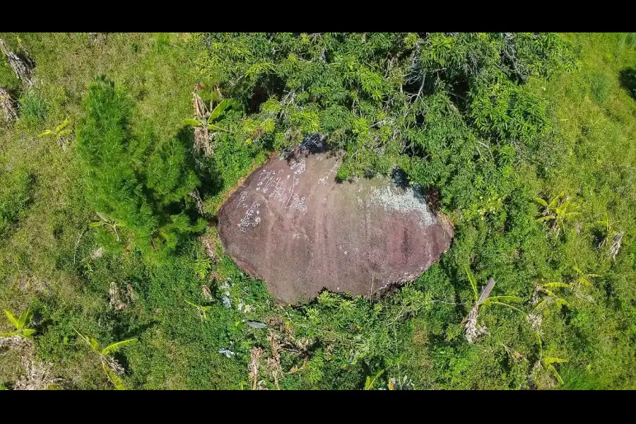 Imagen Petroglifos De Tonkoa De Mazamari - Imagen 3