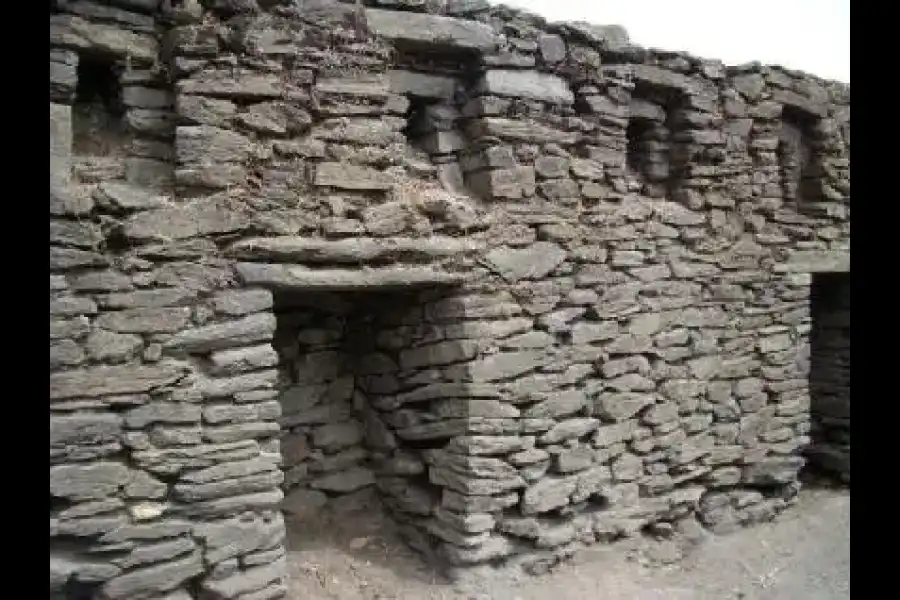 Imagen Sitio Arqueologico De Las Catorce Portadas - Imagen 3