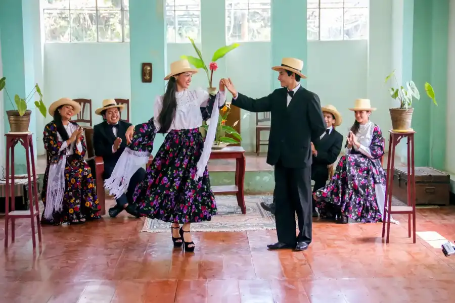 Imagen Aniversario De Fundación Española De Moyobamba - Imagen 1