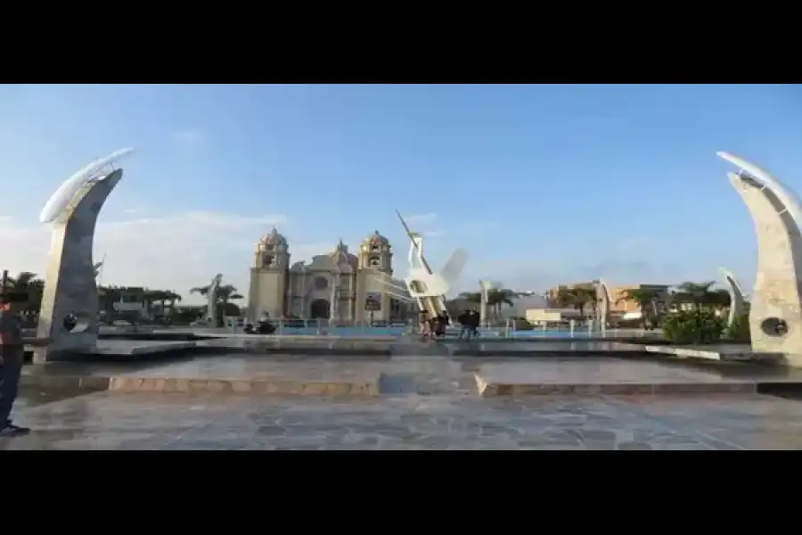 Imagen Plaza Mayor De Nuevo Chimbote - Imagen 1