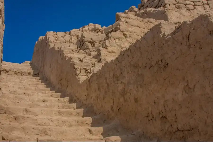 Imagen Monumento Arqueológico: Mausoleo Imperial El Castillo De Huarmey - Imagen 3