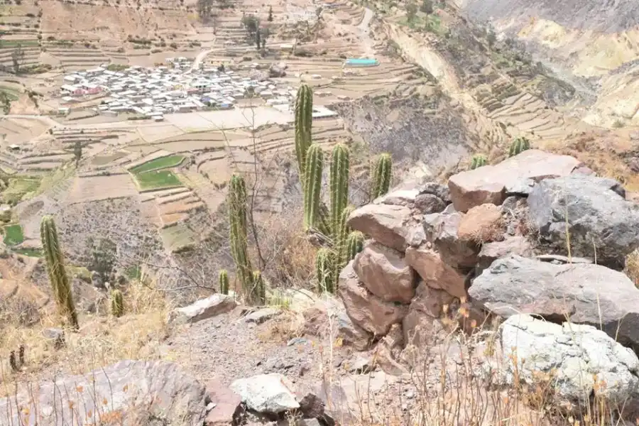 Imagen Arco De Piedra Arcuni - Imagen 6