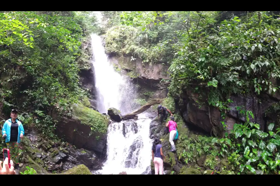 Imagen Catarata Kanevariato - Imagen 4