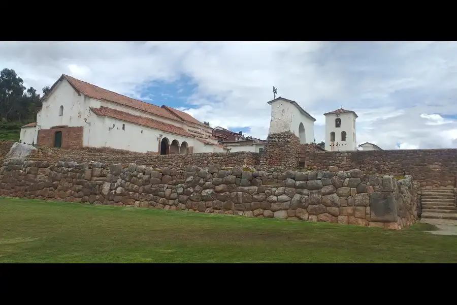 Imagen Templo Colonial De Chinchero - Imagen 1