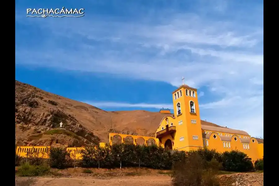 Imagen Capilla Apóstoles De María Reina De La Paz - Imagen 1