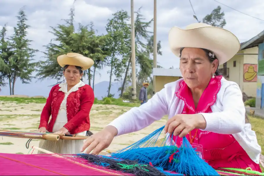 Imagen Tejidos En Qallwa De San Miguel - Imagen 4