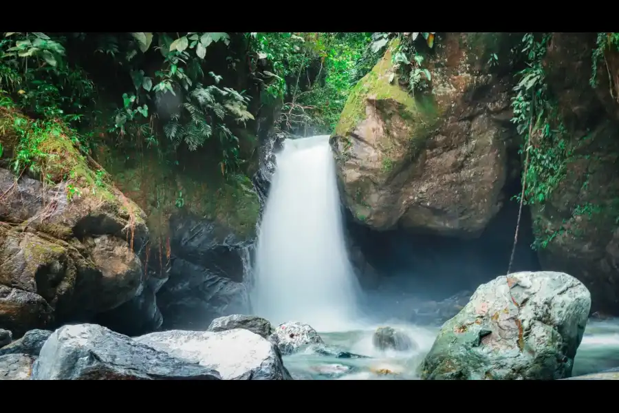 Imagen Catarata Las Golondrinas - Imagen 1