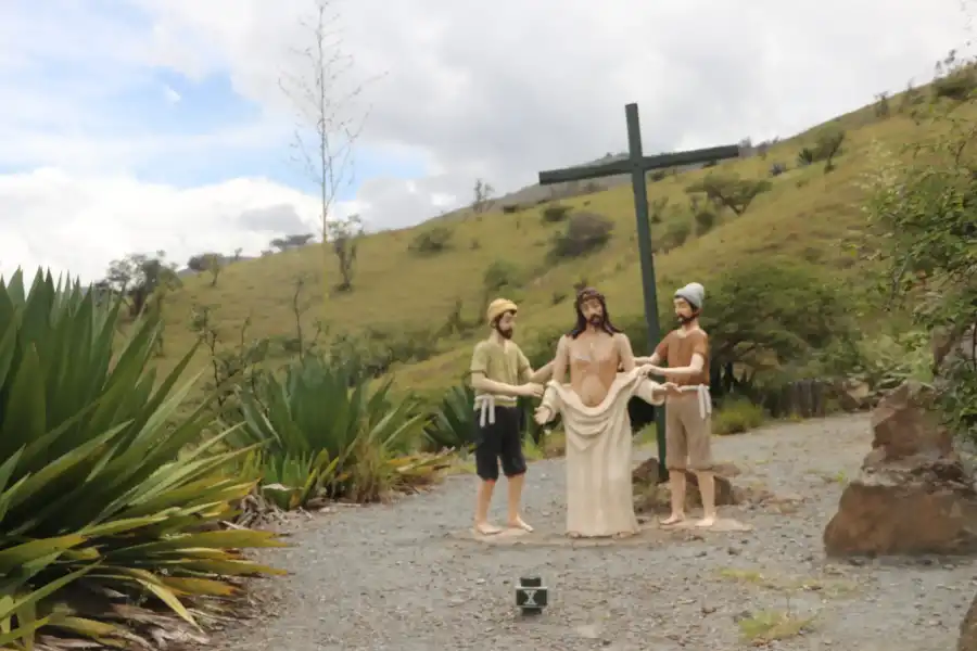 Imagen Cuesta De La Via Crucis De Las Pampas - Imagen 19