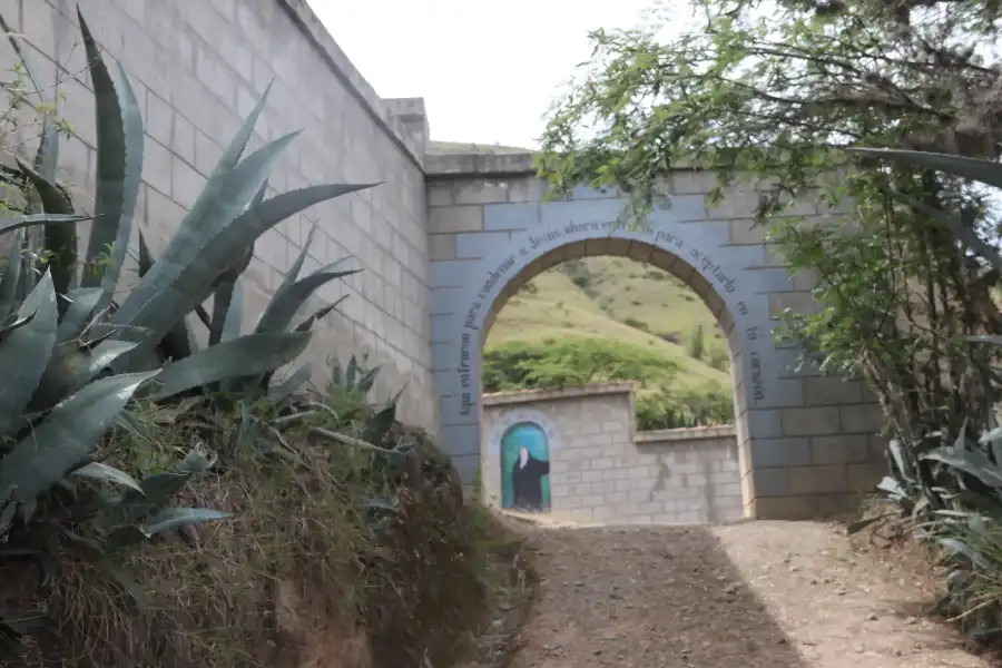 Imagen Cuesta De La Via Crucis De Las Pampas - Imagen 7