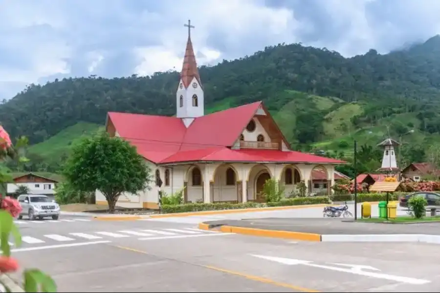 Imagen Templo De La Divina Misericordia - Pozuzo - Imagen 3