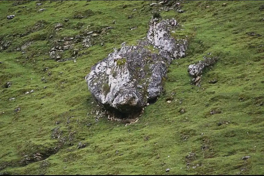 Imagen Formaciones Geológicas Hongos De Paculpunan De Palcamayo - Imagen 7