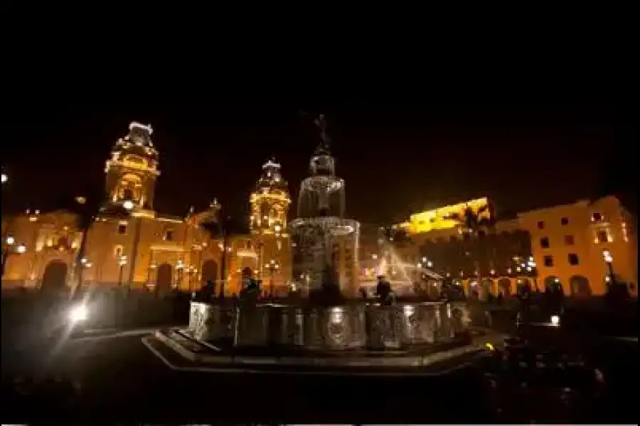 Imagen Plaza Mayor De Lima - Imagen 3