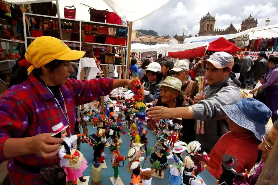 Imagen Feria De Arte Popular Santurantikuy - Imagen 3