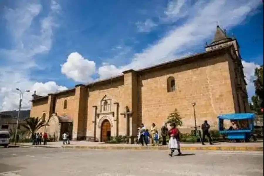 Imagen Templo San Pedro De Andahuaylas - Imagen 1