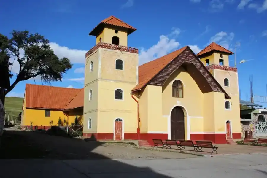 Imagen Iglesia Matriz Virgen Santa Maria De Las Nieves - Imagen 1